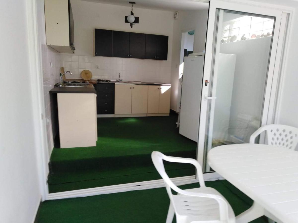 Apartments Free Parking Big Garden 佩罗杰 外观 照片