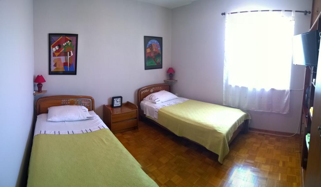 Apartments Free Parking Big Garden 佩罗杰 外观 照片